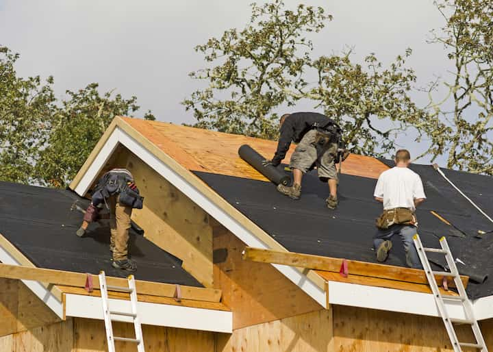 Professional roofers in Pekin